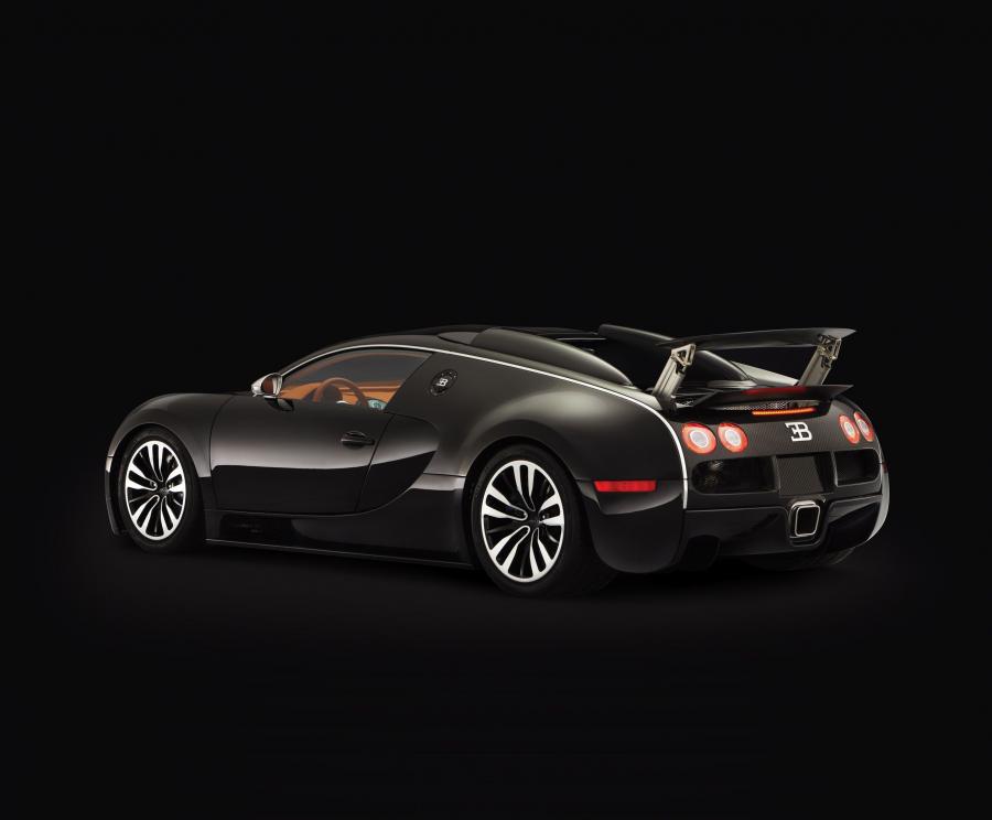  Bugatti Veyron 16.4 Sang Noir 2008 года  (фото 7 из 13)